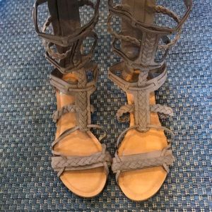 ⚡️Zip-up grey gladiator flat sandals⚡️Never worn⚡️